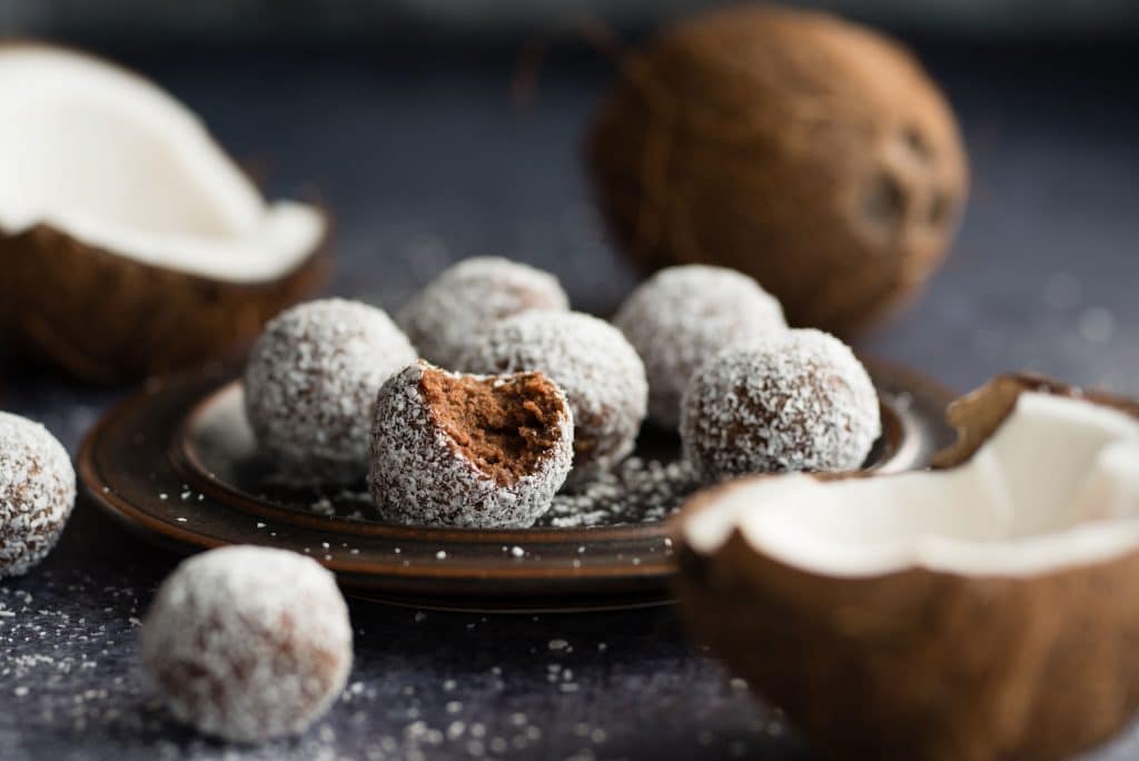 Palline cocco e "caffè d'orzo": ricetta facile e veloce